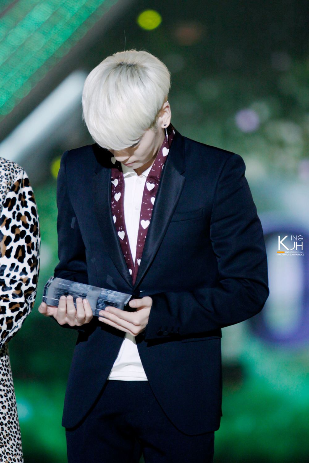 131114 Jonghyun @ Melon Music Awards 2013 Tumblr_mwb13tmx3D1qzk8j4o1_1280