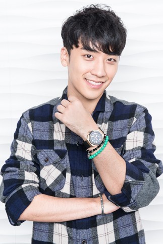 [24/10/2013][Photos] Seungri trên tạp chí VVVI Style Second Season vol. 1 Tumblr_mv5unizF4g1qbfg54o2_400