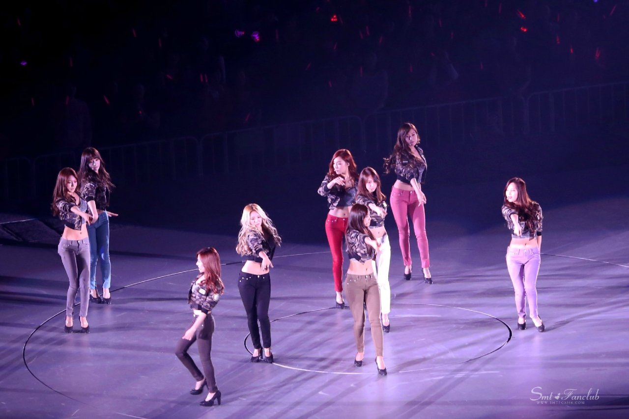 [PIC][26-10-2013]SNSD khởi hành đi Nhật Bản để tham dự "SMTOWN LIVE 2013 World Tour III in Tokyo- Special Edition" trong 2 ngày vào sáng nay - Page 3 Tumblr_mvdpr7vRsG1sewbc1o2_1280