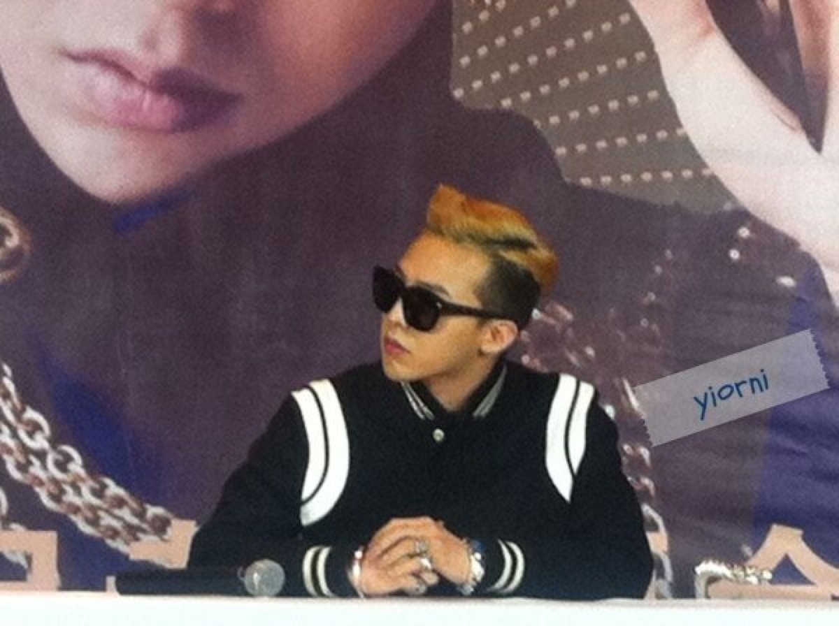 [3/5/2013][Pho] GD tại buổi họp báo cho concert One Of A Kind ở Bắc Kinh Tumblr_mm7smrlLI51rqptn0o6_1280