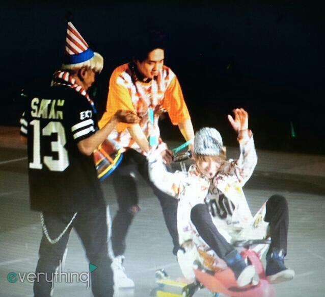 130706 SHINee @ JAT en Osaka Tumblr_mpiyvcsLyi1r8fs1io1_1280