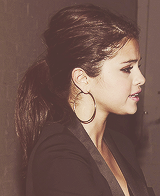 Selena Gomez <3  Tumblr_mgq24qtsJB1qdwptjo5_250