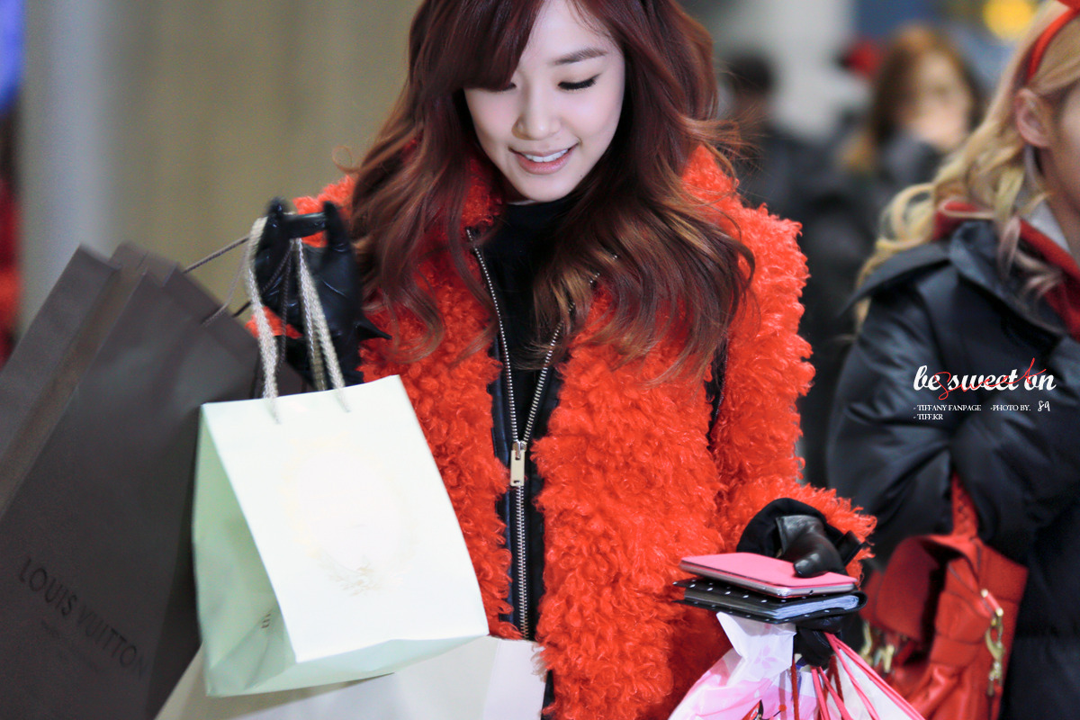 [PIC][25-12-2012]SNSD trở về Hàn Quốc vào chiều nay Tumblr_mfnaargy2v1rs68xto2_1280