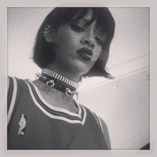 Rihanna en las Redes Sociales [VII] >> @rihanna/@badgalriri Tumblr_mwnpgzWyAl1s9dcnmo1_500