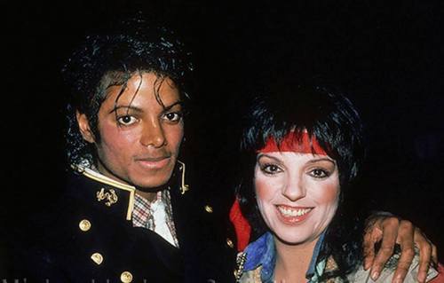 Fotos Com Histórias: Garota Que Recusou o Anel de Compromisso de Michael Jackson Tumblr_mqio5fH9fs1sp801bo1_500