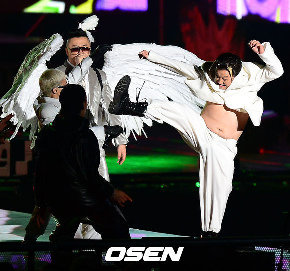 [17/10/2013][Photos] GD và Hyungdon trong Infinity Challenge Music Festival Tumblr_mut900sjig1qb2yato3_1280