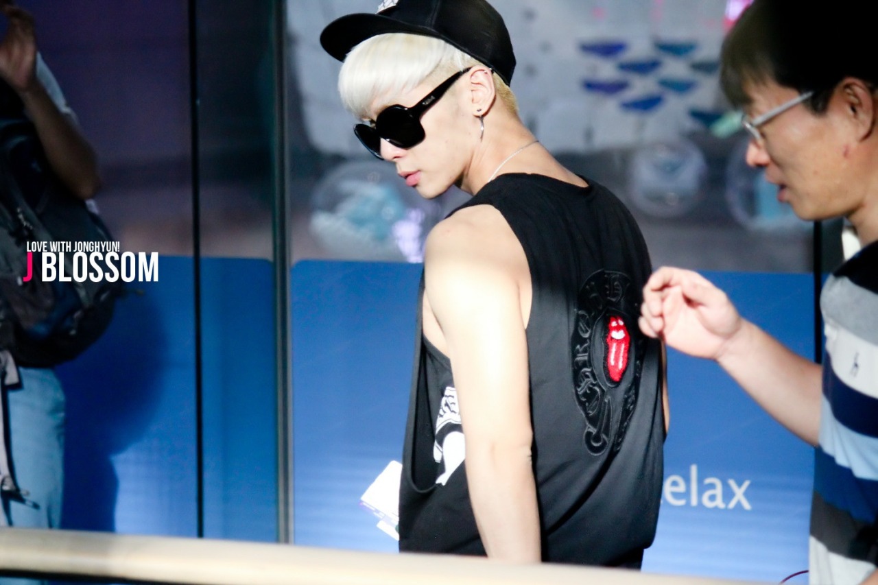 130907 Jonghyun @ Incheon Airport hacia  Filipinas. Tumblr_msrxlnwOHQ1qzk8j4o1_1280