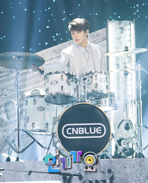 [Live] CNBLUE @ SBS Inkigayo (09.03.2014)  Tumblr_n2fxieRw011rgxfbio3_500