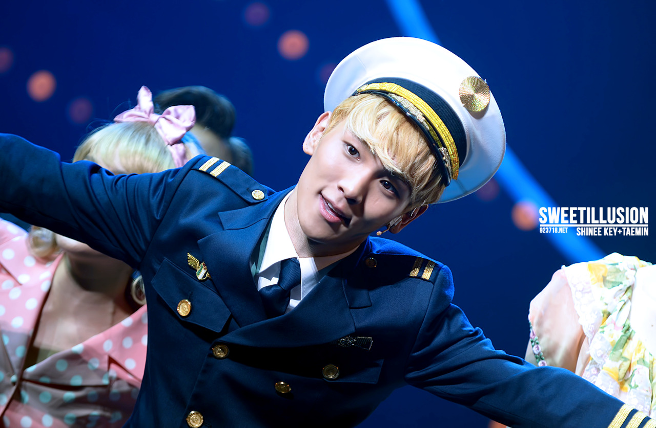 121218 Key @ Catch Me If You Can Musical Tumblr_mfbyzmWJKA1r5kb7po1_1280