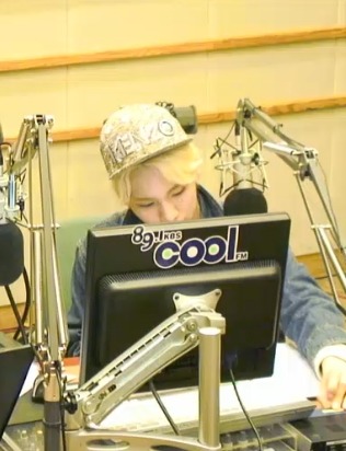 130422 Key @ Sukira Kiss the Radio Tumblr_mlnqrhXPqN1r9fwqwo1_400