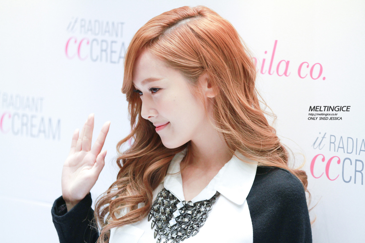 [PIC][12-02-2013]Jessica xuất hiện tại sự kiện "Banila Co Beauty Talk" vào chiều nay - Page 5 Tumblr_mid98gwIhh1rs68xto1_1280