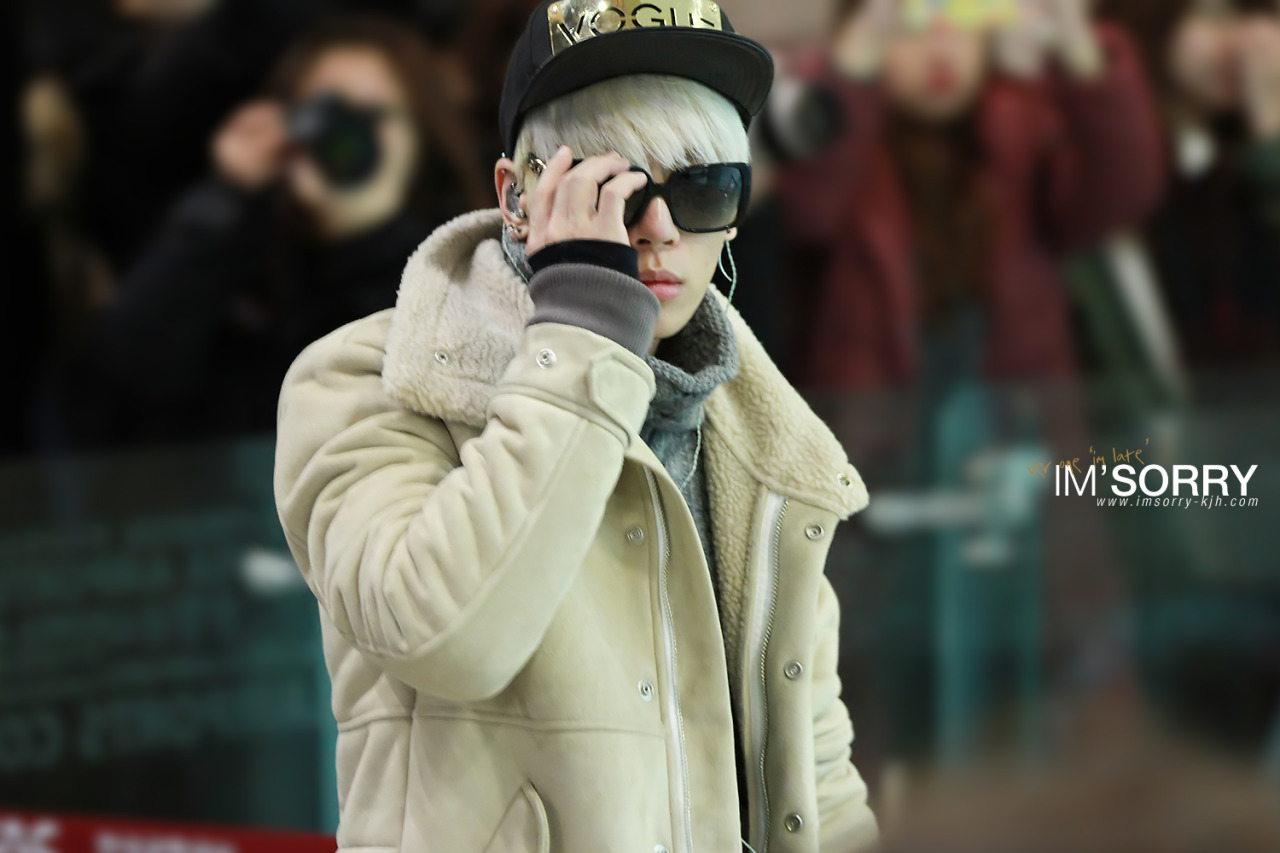 131224 Jonghyun @ Gimpo Airport rumbo a Japón Tumblr_myb10nFh1o1qzk8j4o1_1280