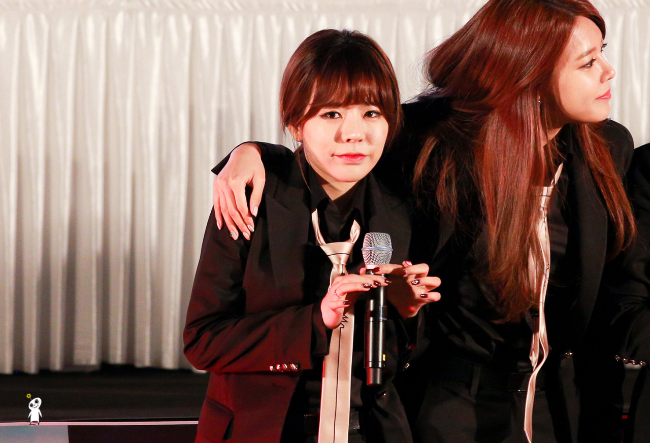 [140316] Sunny —  Fansign en Cheonggye Plaza Tumblr_n2kavuI6Wi1sewbc1o1_1280