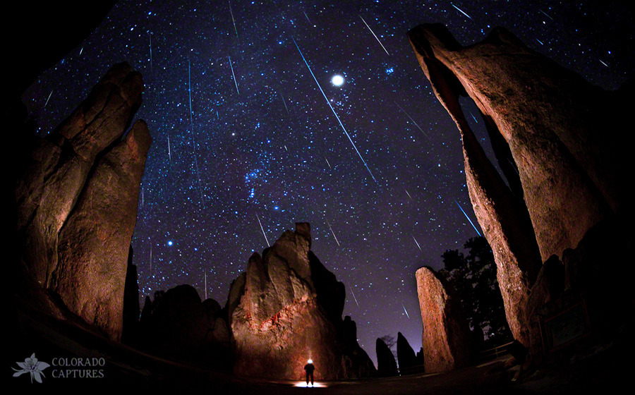 travel-osity: Painting The Needles Under The Geminids Meteor Shower by Mike Berenson  