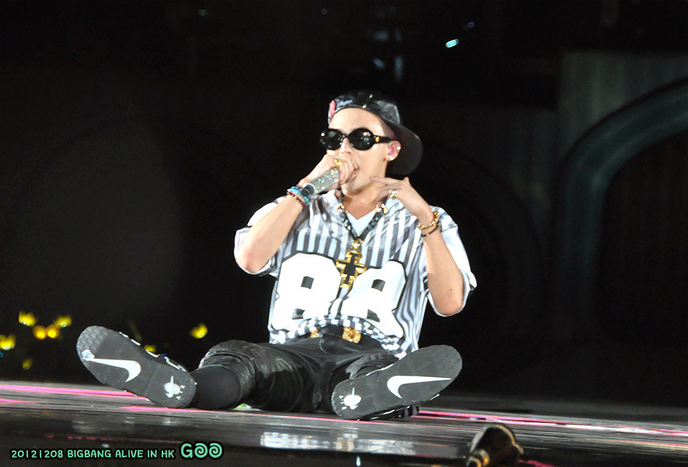 [PhoHD] ALIVE Tour 2012 ở Hồng Kông (8-9-10/12/2012) Tumblr_mesnr5FF3u1rhpiaho1_1280