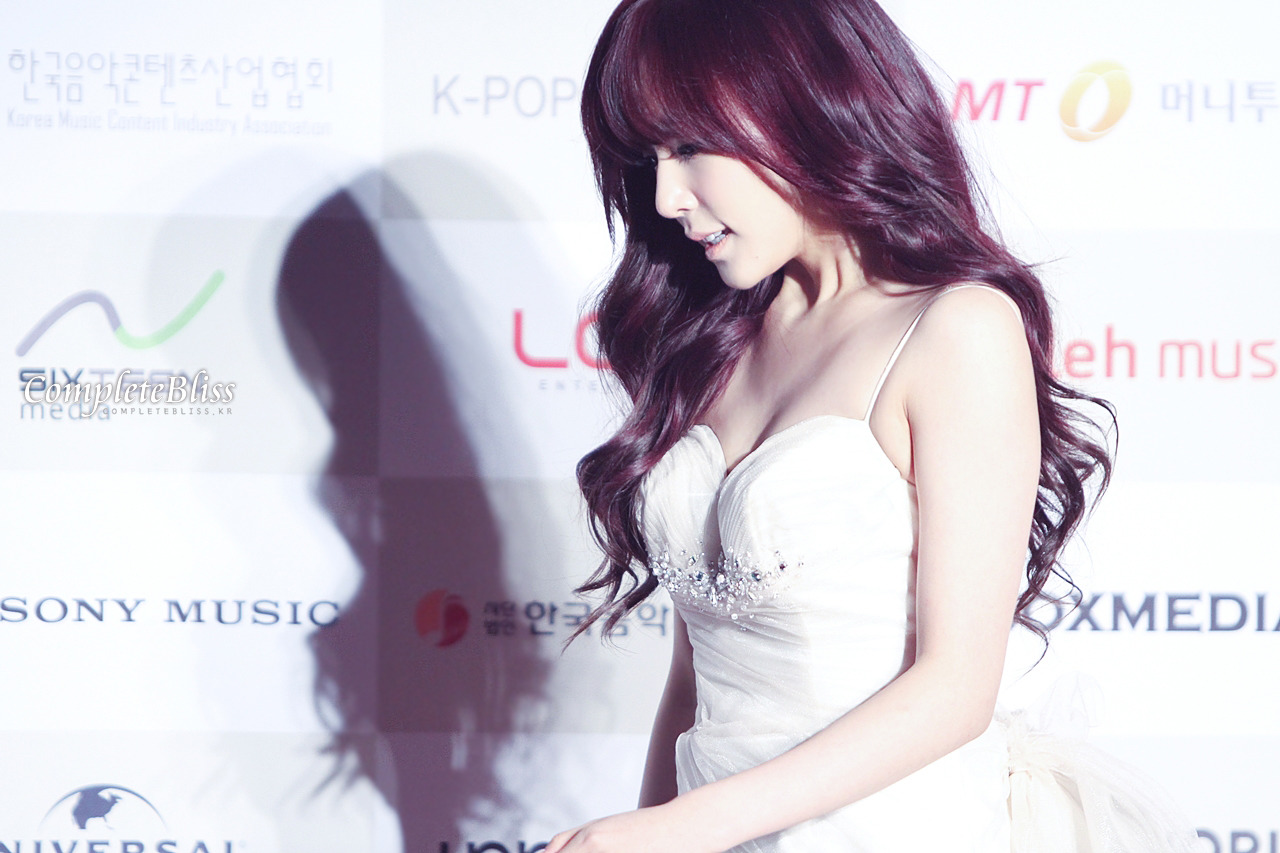 [PIC][13-02-2013]TaeTiSeo xuất hiện tại "2nd Gaon Chart K-Pop Awards" vào tối nay - Page 6 Tumblr_mifb9navvO1rs68xto1_1280