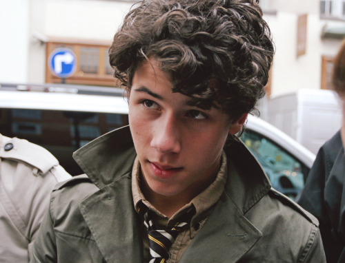 nicholas jerry jonas <3 - صفحة 3 Tumblr_kug7c6sU6w1qarv73o1_500