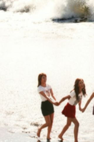 [Yoona + Hyoyeon] - ♥YoonHyo = YoonHyoding Couple  Tumblr_l6pg5wY6OS1qcy4dfo1_400