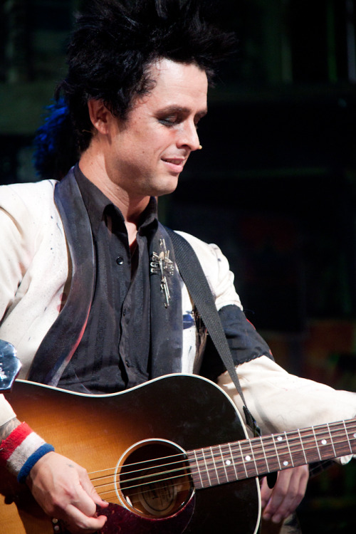 Billie Joe de St. Jimmy en Broadway!!!!!! - Página 4 Tumblr_l9hlbmYUw41qd8ui0o1_500