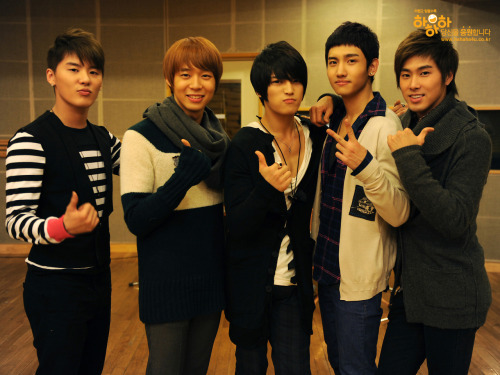 مكتبة لصور TVXQ العامة...هل لديك اي صورة لـ TVXQ؟؟ تفضل وضعها هنااااا ^^ - صفحة 4 Tumblr_l9p4g4JoS51qda5oqo1_500