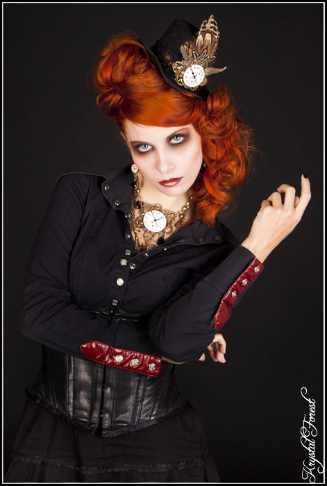 chicas steampunk - Página 2 Tumblr_lf8k2qJPvM1qeh02jo1_500