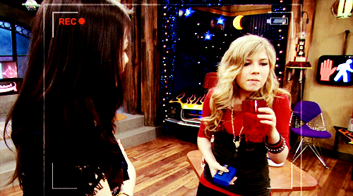 iCarly [serial]. - Page 34 Tumblr_lk0853xqAz1qg64bjo1_500