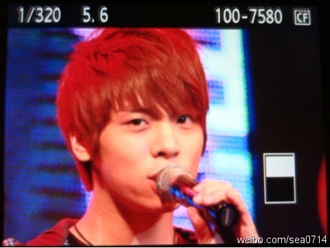 [28-4-2011][pics] Hình ảnh mới nhất của SHINee tham gia concert ngày 28-4-2011 Tumblr_lkd324CZDy1qdo7umo1_500