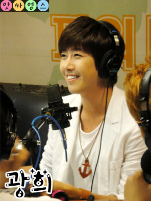 [RADIO] 110708 ZE:A @ Young Street Tumblr_lod083pfwb1qcles7o1_400