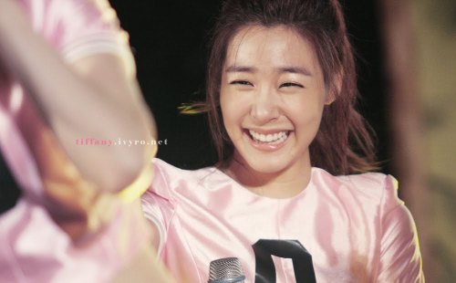 [PIC/GIF][20-07-2011] Những hình ảnh đáng yêu của Tiffany Tumblr_lolcimPa4j1r042bzo1_500