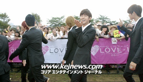 [110730] ZE:A @ Love-1 Asia Festival Tumblr_lp8rh4Y6w91qebqc0o1_500