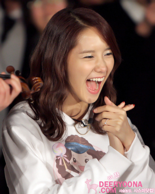 [YOONAISM/PIC][10-8-2011] " Ngất ngây" với nụ cười thương hiệu IM YOONA!! Tumblr_lpps7rw3co1qjzat6o8_500