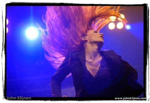 Fotos de Simone Simons - Página 21 Tumblr_lpz7pihNcC1qeam0zo1_500