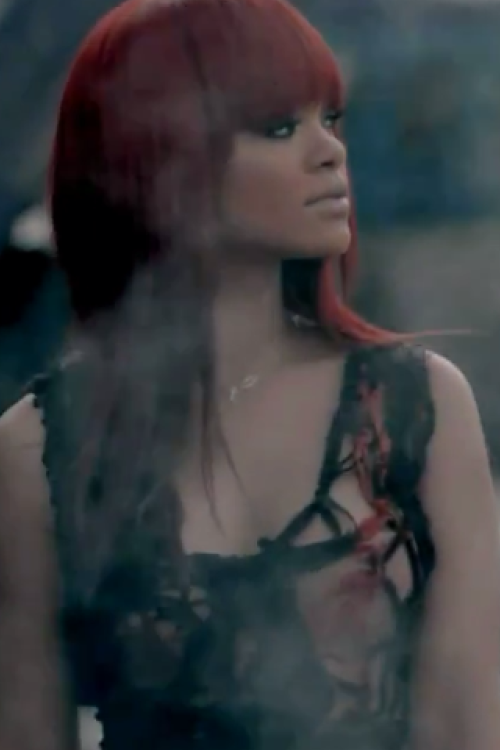 Videoclip >> Fly - Nicki Minaj feat. Rihanna (Estreno, Pág.34) - Página 36 Tumblr_lqpyv4m4e91r1xb6no1_500
