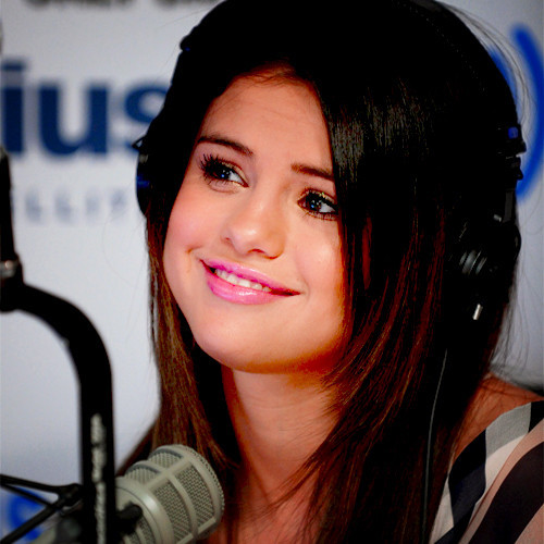 Selena Gomez[2] - Page 13 Tumblr_lqsqoqMfpy1qfcl8lo1_500