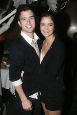 Somebody To Love ( Logan Henderson con James Maslow y tu )  - Página 4 Tumblr_lrp3hwtQUu1r0bh8ko1_400