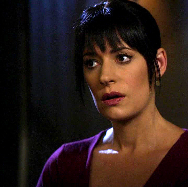 Kedvenc képeink Emily Prentissről - Page 2 Tumblr_ls1vdkaIr51r1cpy3o4_1280