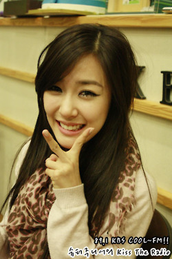 Tiffany (Stephanie Hwang 스테파니황) - Page 8 Tumblr_ltgq4bX1y31qhhd70o5_250