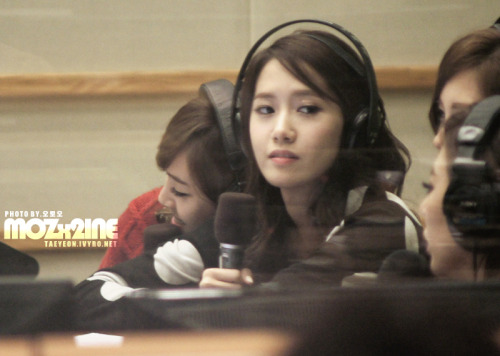 [PIC][30-10-2011] »-{♥}-»ღ°•(¯`·._.· YoonSic Fam ·._.·´¯)•ღ°»-{♥}-» °l||l° COUPLE' S CONTEST °l||l° Tumblr_ltidf5ukde1qd704zo1_500