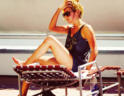 Ashley Tisdale[2] - Page 17 Tumblr_ltilzcNxIP1qisnwco1_500