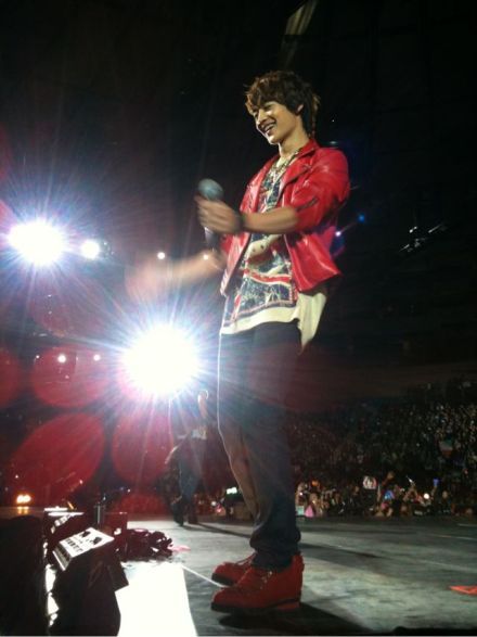 [24-10-2011][pics/ vids] SHINee TẠI SMTown Tumblr_ltkg96BSga1qjrpt6o1_500