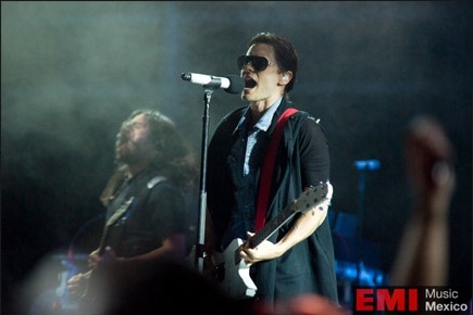 Palacio de los Deportes, Mexico City, Mexico [22.10.11]  - Page 2 Tumblr_ltr6ypUVhw1r0p7n8o1_500