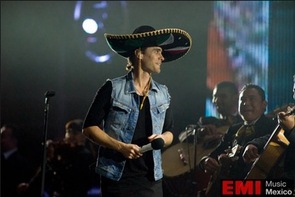 Palacio de los Deportes, Mexico City, Mexico [22.10.11]  - Page 2 Tumblr_ltr7bgYRwz1r0p7n8o3_500