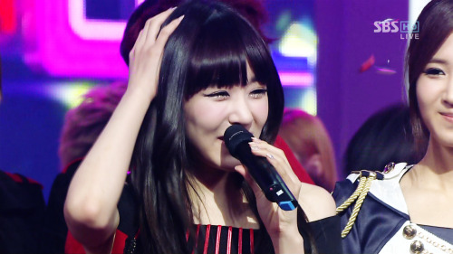 [VID/PICS] SNSD @ SBS Inkigayo Tumblr_ltvmz9BI3f1qb1285o1_500