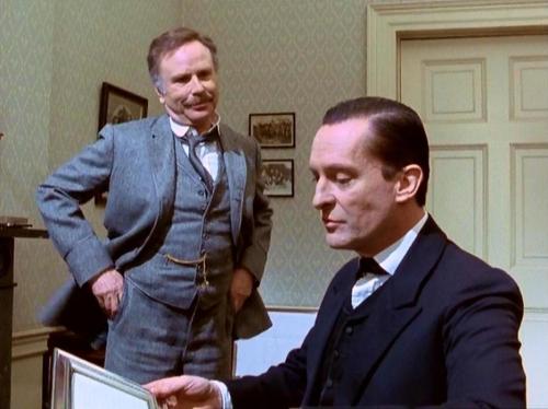 JEREMY BRETT - az igazi Sherlock Holmes - Page 8 Tumblr_lu7el89c3M1qdngb8o1_500