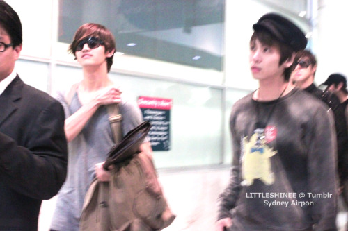 111111 Jonghyun @ Sydney International Airport Tumblr_lugw5rgv5z1qihji8o2_500