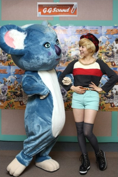 [PIC][16-12-2011]Sunny & Taemin lồng tiếng cho bộ phim hoạt hình "Koala Kid: Birth of a Hero" Tumblr_lw54xwVsjG1qdmxh2o1_400