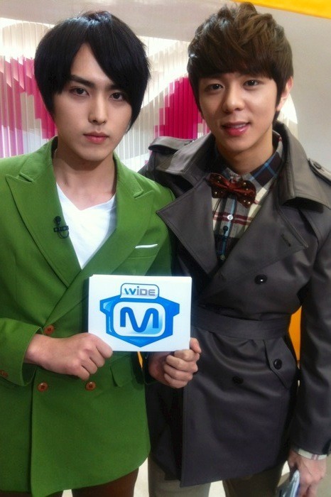 [OFFICIAL] 120104 Junyoung & Heechul MNet Wide  Tumblr_lxbf8azRxh1qfmaf5o1_500