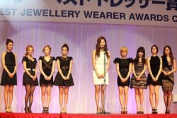 [FANTAKEN/OFFICIAL][11-01-2012] SNSD @ 26th Golden Disk Awards’ - Kyocera Dome , Oska, Japan Tumblr_lxnv5ub9ce1r40rvgo2_250