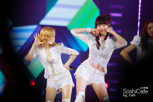 [PIC+VID+GIF][20/1/2012]∴♥∴ TaeNy ∴♥∴ Happy's Heaven ∴♥∴ Twinkle - Taeny Lấp Lánh - TaeTiSeo  ∴♥∴ - Page 7 Tumblr_ly78vaCaVV1qc6cb5o1_500