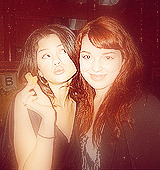 Selena & Jennifer Tumblr_m0s3gbKKp01qh63aio8_250